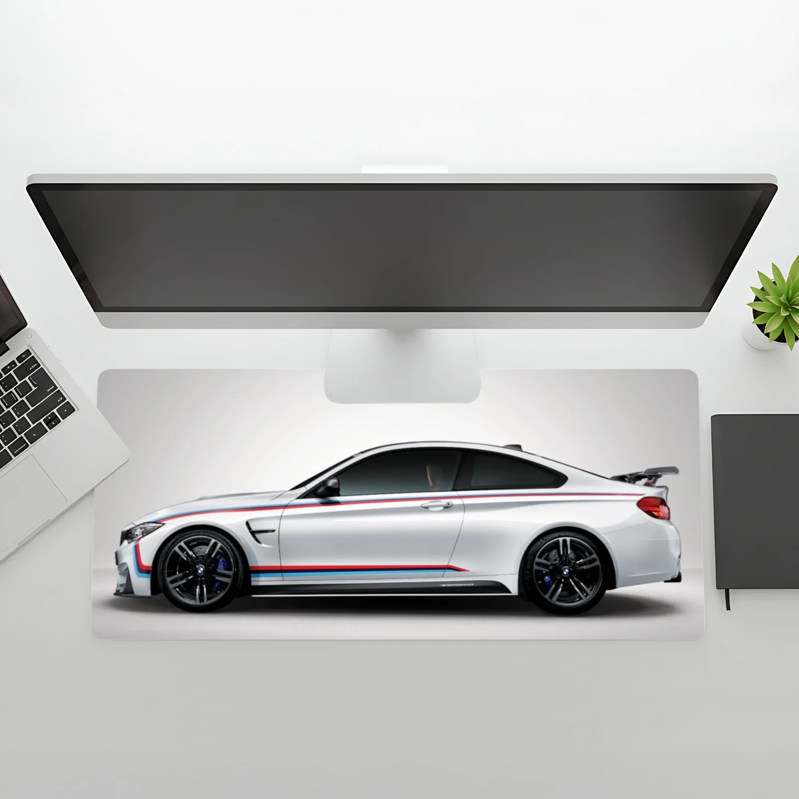 BMW M4 (F82) Mousepad