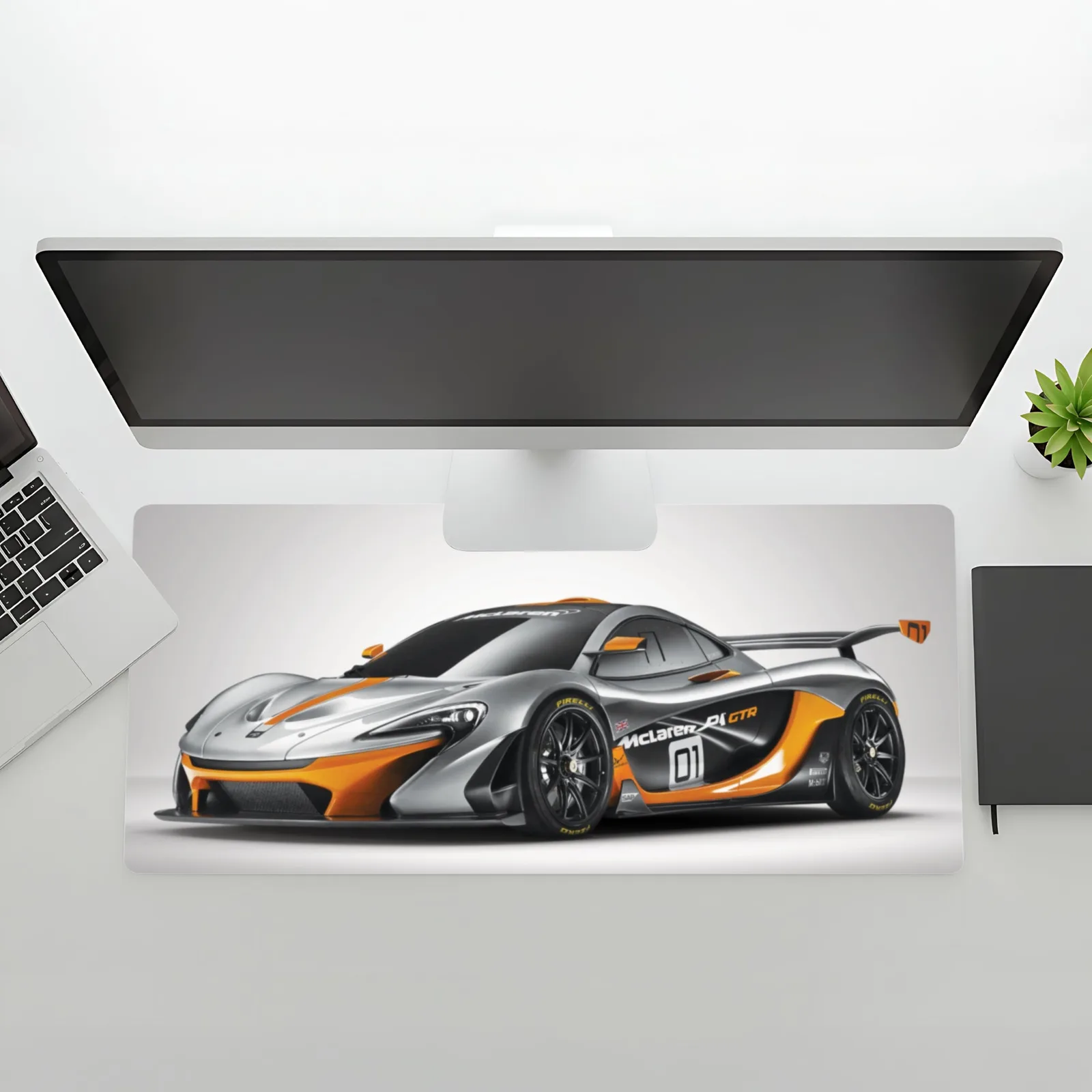 McLaren P1 GTR Mousepad